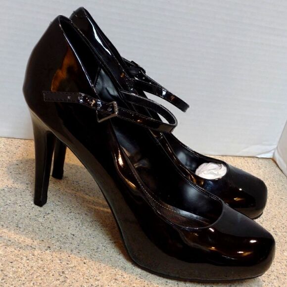 👍 Candies  Black Shiny Mary Jane Heels Size 9.5.     A2 - Picture 1 of 7